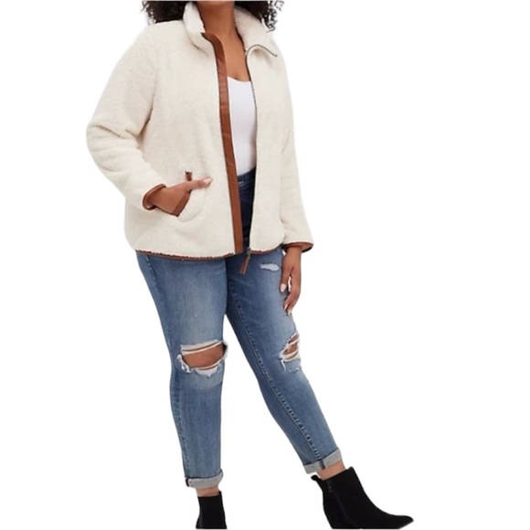 Torrid Women’s Plus Size Ivory Zip Front Faux Shearling Jacket Size 1X - Picture 3 of 9
